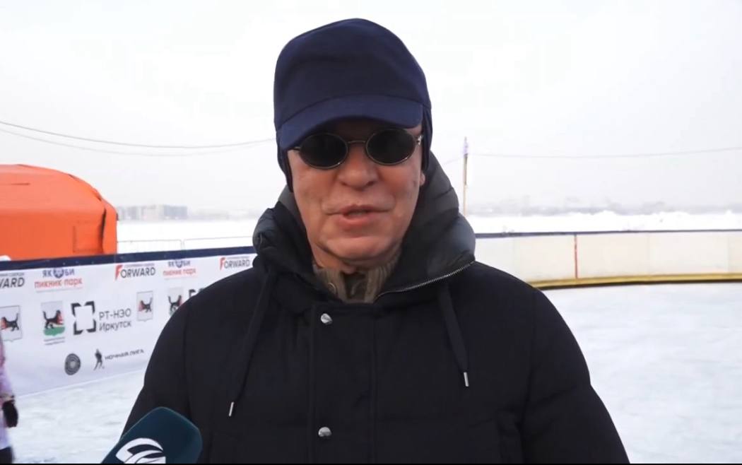 Прославленный хоккеист Вячеслав Фетисов: «Лёд Байкала – это фантастика» Прославленный хоккеист Вячеслав Фетисов: «Лёд Байкала – это фантастика»