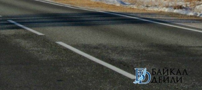 В районе Бурятии большегруз улетел в кювет