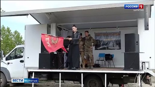 Артисты, музыканты, певцы и творческие коллективы Бурятии продолжают поддерживать наших земляков - участников спецоперации