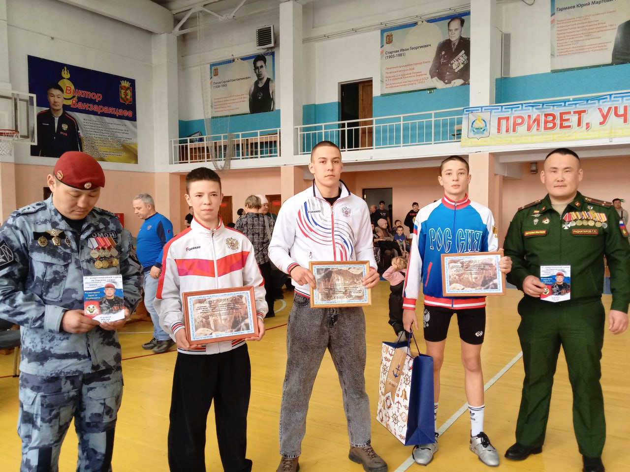 Команда кяхтинских гиревиков блестяще выступила на Первенстве в Перми Команда кяхтинских гиревиков блестяще выступила на Первенстве в Перми