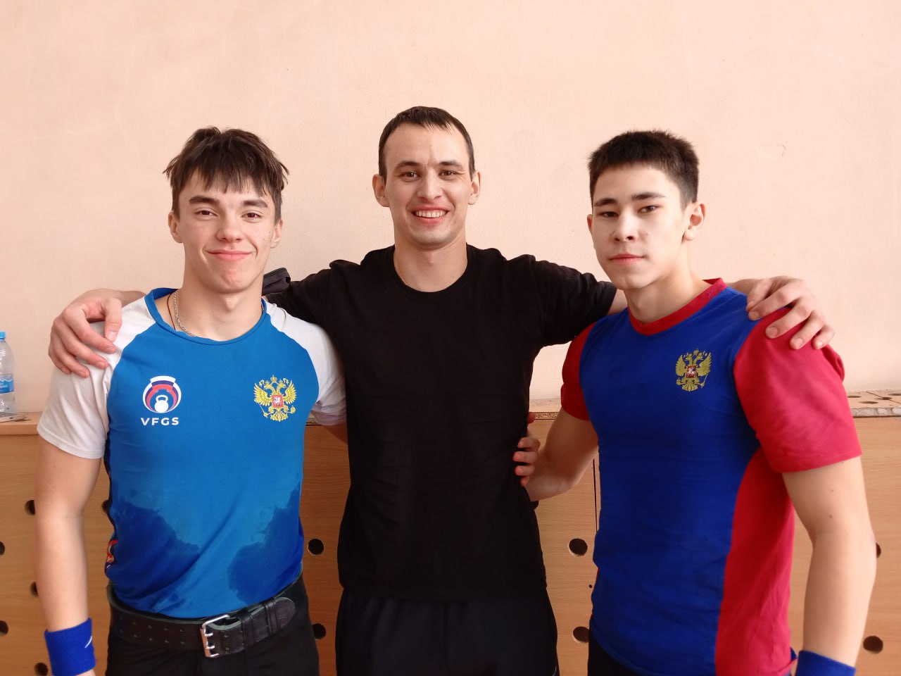 Команда кяхтинских гиревиков блестяще выступила на Первенстве в Перми Команда кяхтинских гиревиков блестяще выступила на Первенстве в Перми