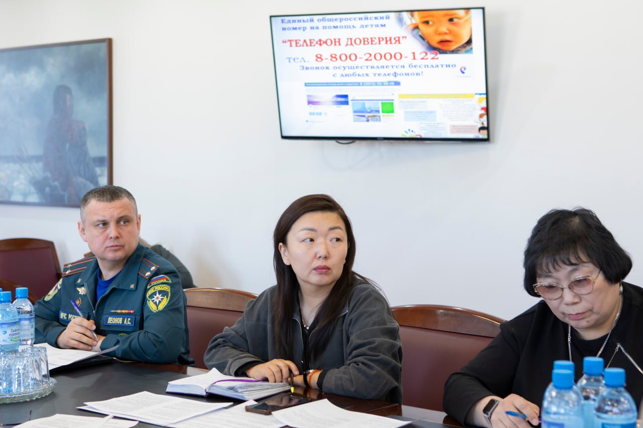 В прокуратуре республики прошло межведомственное совещание по профилактике подростковой преступности и социального сиротства В прокуратуре республики прошло межведомственное совещание по профилактике подростковой преступности и социального сиротства