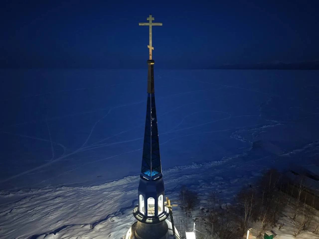На Байкале строят часовню-маяк