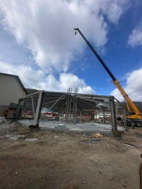 Борцовскую юрту для тренировок в условиях среднегорья строят в Оке