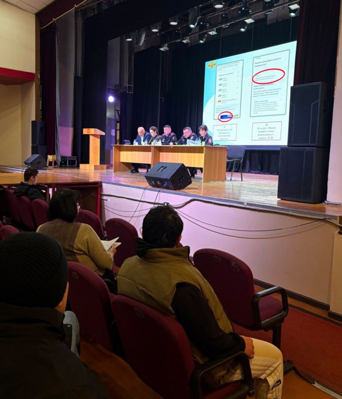 Сотрудники Управления по вопросам миграции МВД Бурятии встретили с иностранными студентами