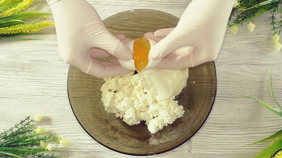 Вкусные творожники с начинкой: простой и быстрый рецепт для всей семьи