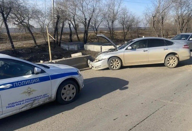 В Улан-Удэ бабушка пострадала в ДТП с бетонным блоком