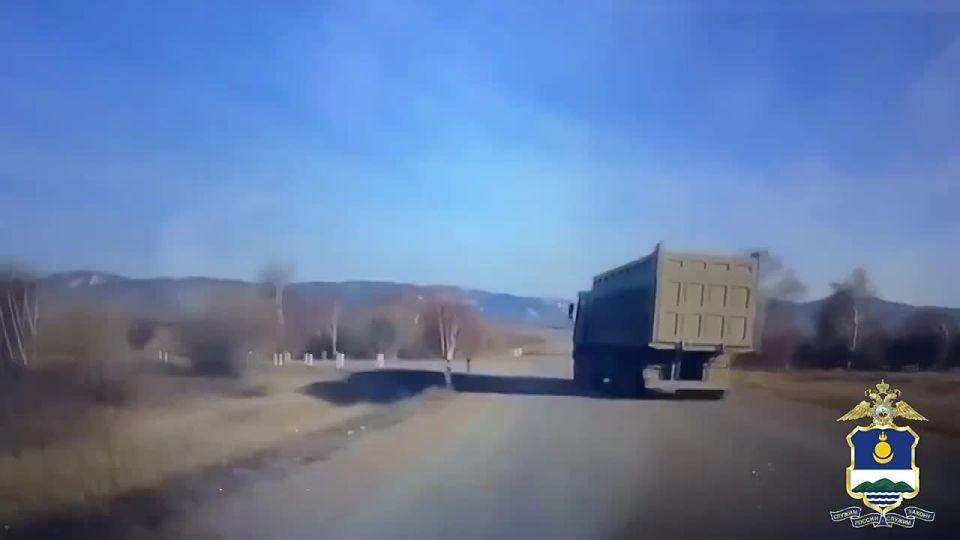 В Бурятии «Митсубиши» влетел в «Шанкси»