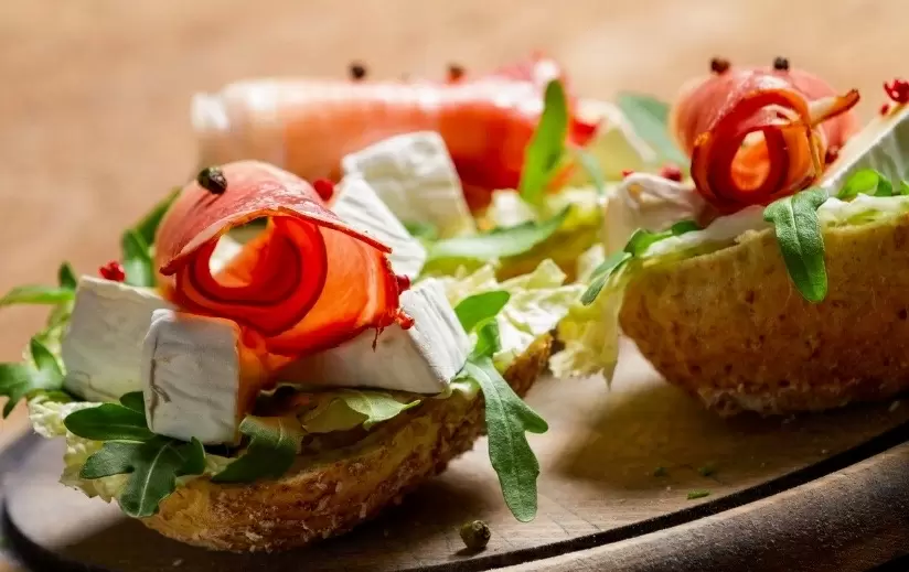 Оригинальные закуски для праздничного стола: рецепты, которые удивят