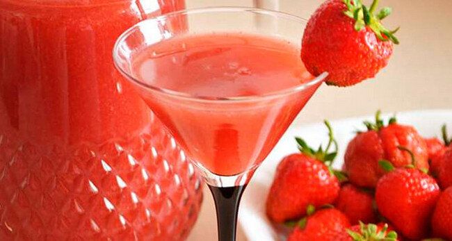 Клубничный кисель: легкий и вкусный десерт