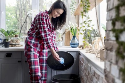 Как избавиться от неприятного запаха в мусорном ведре: простые советы