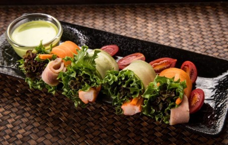 Быстрые и вкусные закуски к новогоднему столу: удивите гостей всего за 30 минут