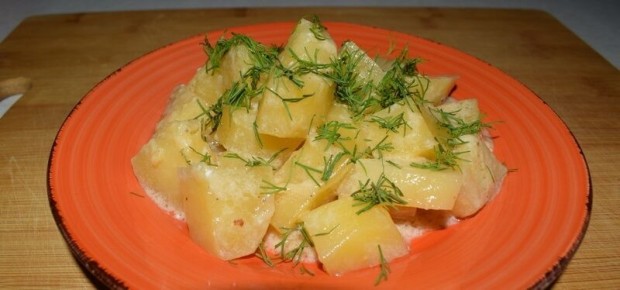 Нежный картофель, тушеный в молоке: простой и вкусный рецепт