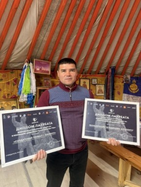 Уроженец Бурятии выиграл две добровольческих премии в Астраханской области