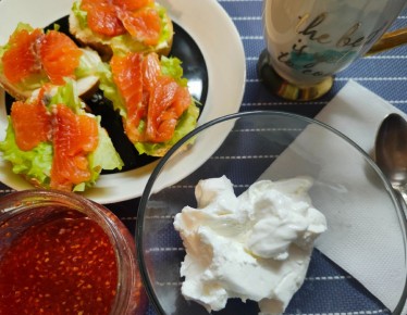 Новый взгляд на привычные блюда: как быстро готовить вкусные овощи для салатов