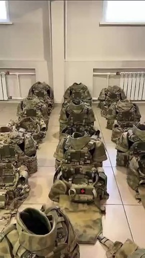 Чингис Дамбиев: Благодаря нашим друзьям подготовили к отправке в зону СВО штурмовикам танкового соединения группировки войск "Восток" из Бурятии 10 комплектов бронезащиты