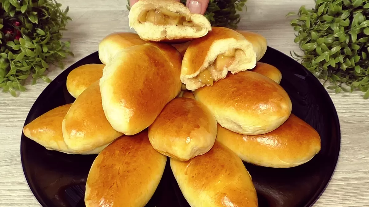 Волшебство домашней выпечки: идеальные яблочные пирожки