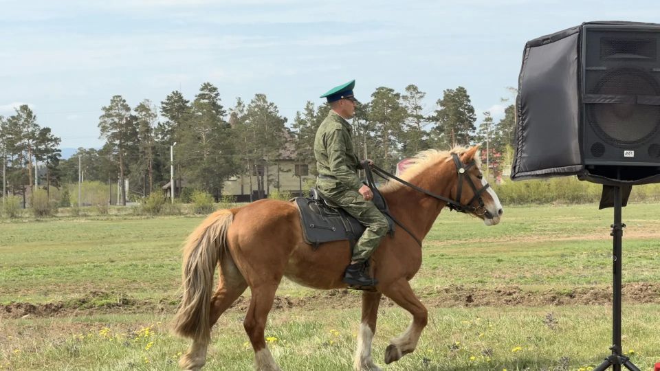 В Бурятии стартовал турнир по конному спорту ко Дню пограничника В Бурятии стартовал турнир по конному спорту ко Дню пограничника