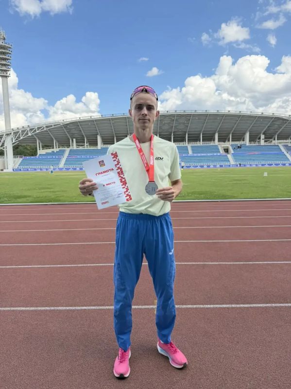 Николай Вербицкий выиграл чемпионат Московской области Легкоатлет из Бурятии Николай Вербицкий успешно выступил на чемпионате Московской области, который прошёл 7–8 июля в Жуковском. Спортсмен завоевал золотую и серебряную... Николай Вербицкий выиграл чемпионат Московской области Легкоатлет из Бурятии Николай Вербицкий успешно выступил на чемпионате Московской области, который прошёл 7–8 июля в Жуковском. Спортсмен завоевал золотую и серебряную...