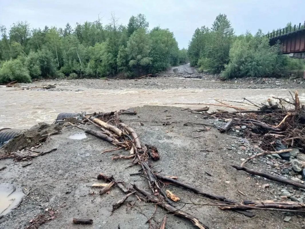 Прокуратура Муйского района Бурятии взяла на контроль ситуацию с размывом региональной автодороги «Северобайкальск – Новый Уоян – Таксимо»