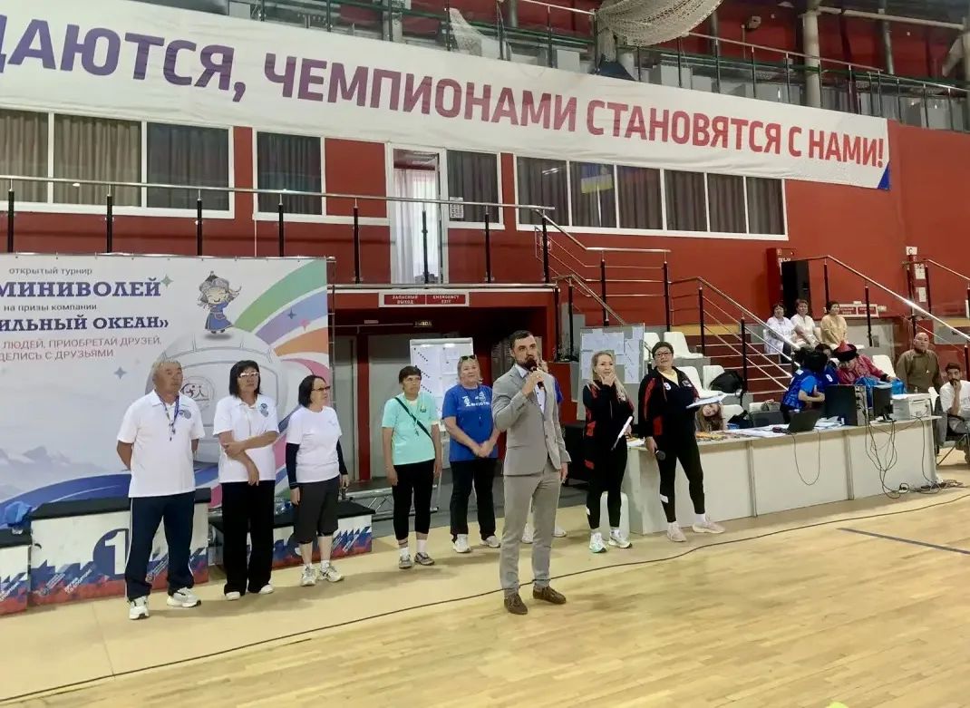 С большим удовольствием принял участие в торжественном открытии турнира по миниволей «Летний переполох» на призы компании «Мобильный океан»