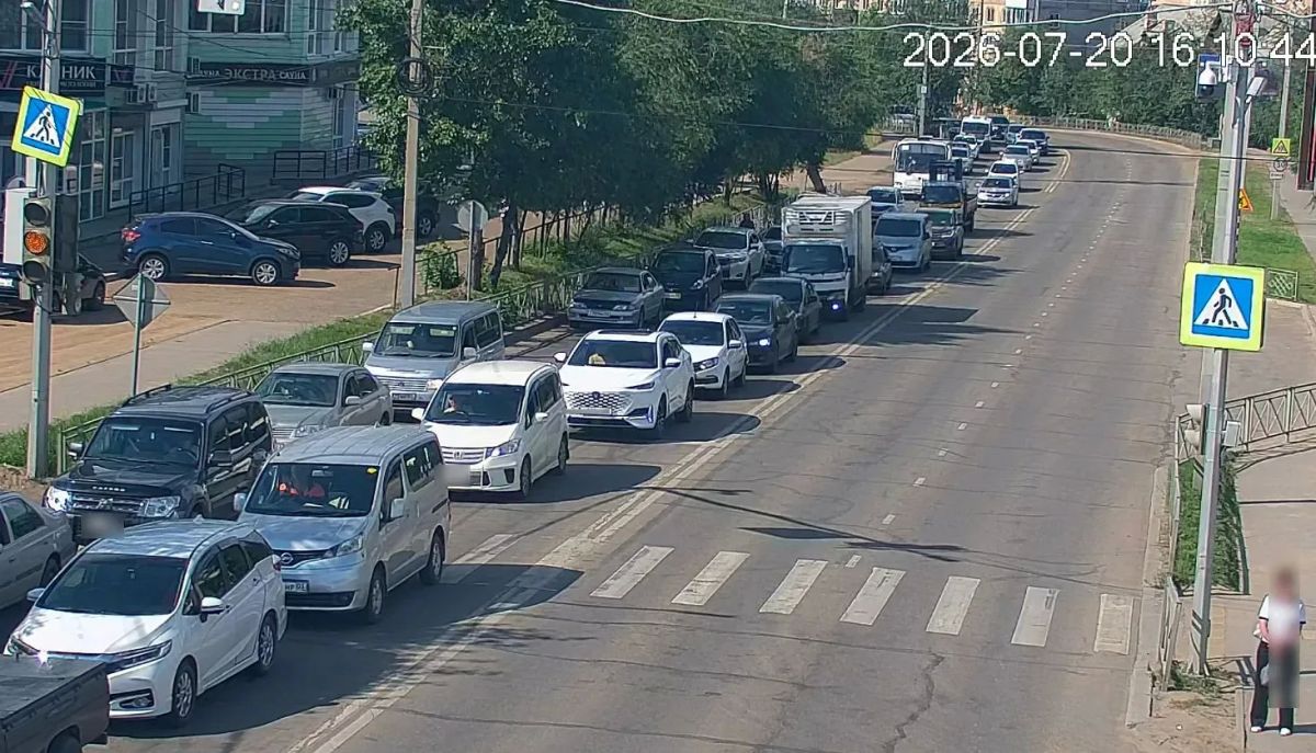 Водителей просят не ездить на ж/д переезд в мкрн Горького Водителей просят не ездить на ж/д переезд в мкрн Горького