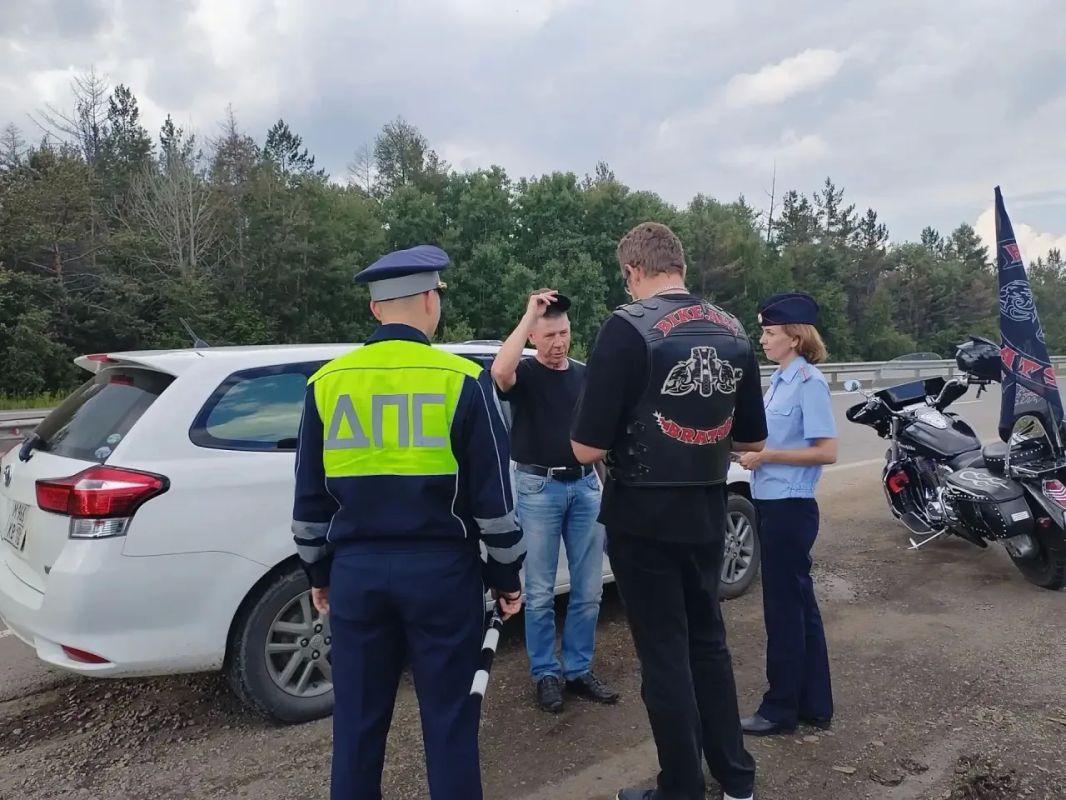 Акцию «Безопасное лето» на автомобильных дорогах региона провели сотрудники Госавтоинспекции Акцию «Безопасное лето» на автомобильных дорогах региона провели сотрудники Госавтоинспекции