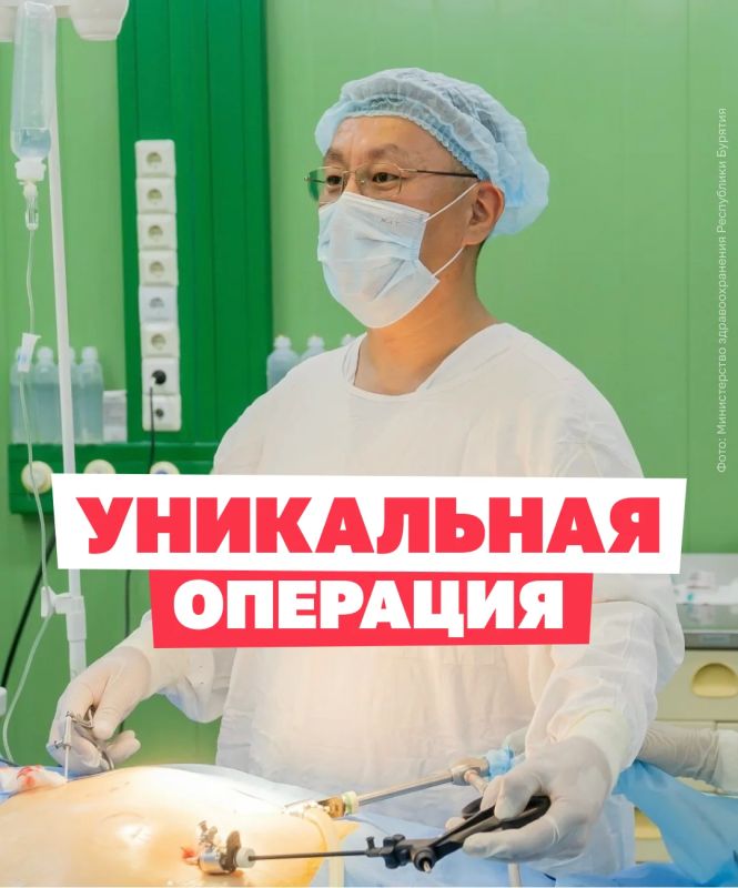 Хирурги спасли пациентку с гигантским камнем в кишечнике