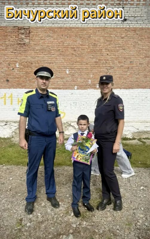 1 сентября в каждом селе и районе Бурятии: полиция обеспечила безопасность Дня знаний 1 сентября в каждом селе и районе Бурятии: полиция обеспечила безопасность Дня знаний
