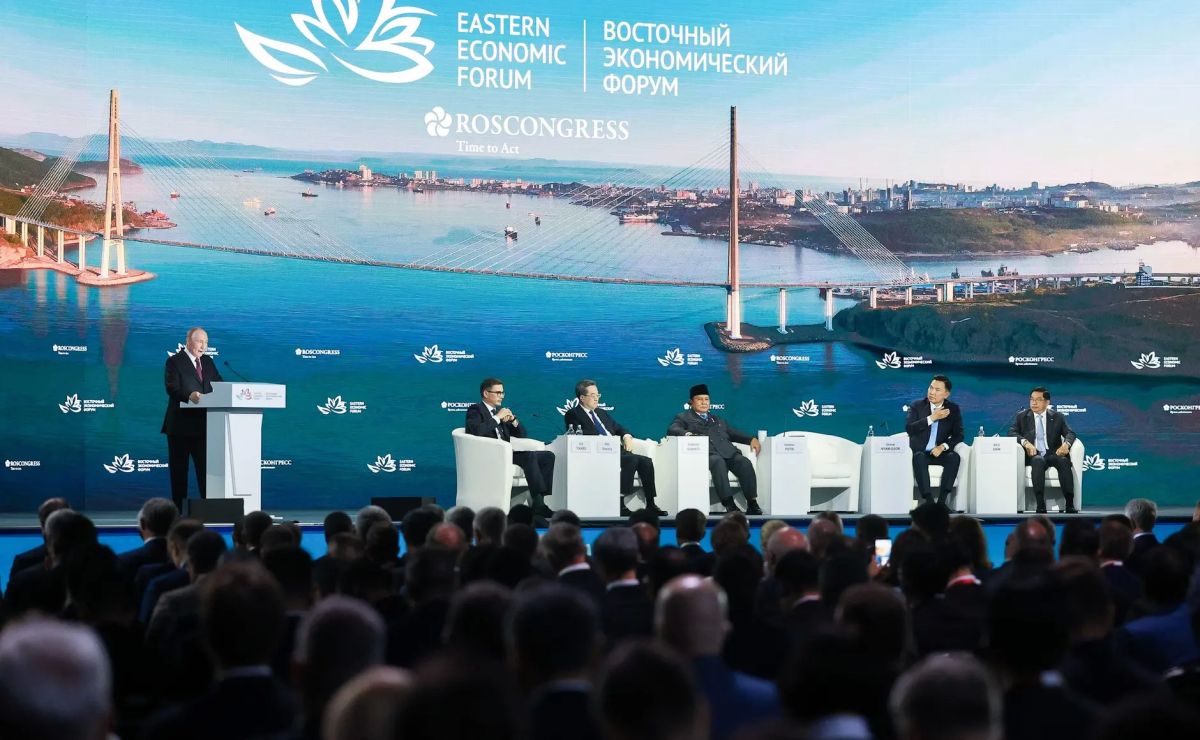 Алексей Цыденов: Сегодня на пленарной сессии в рамках ВЭФ -2026 наш Президент трижды упомянул Бурятию в своем докладе Алексей Цыденов: Сегодня на пленарной сессии в рамках ВЭФ -2026 наш Президент трижды упомянул Бурятию в своем докладе