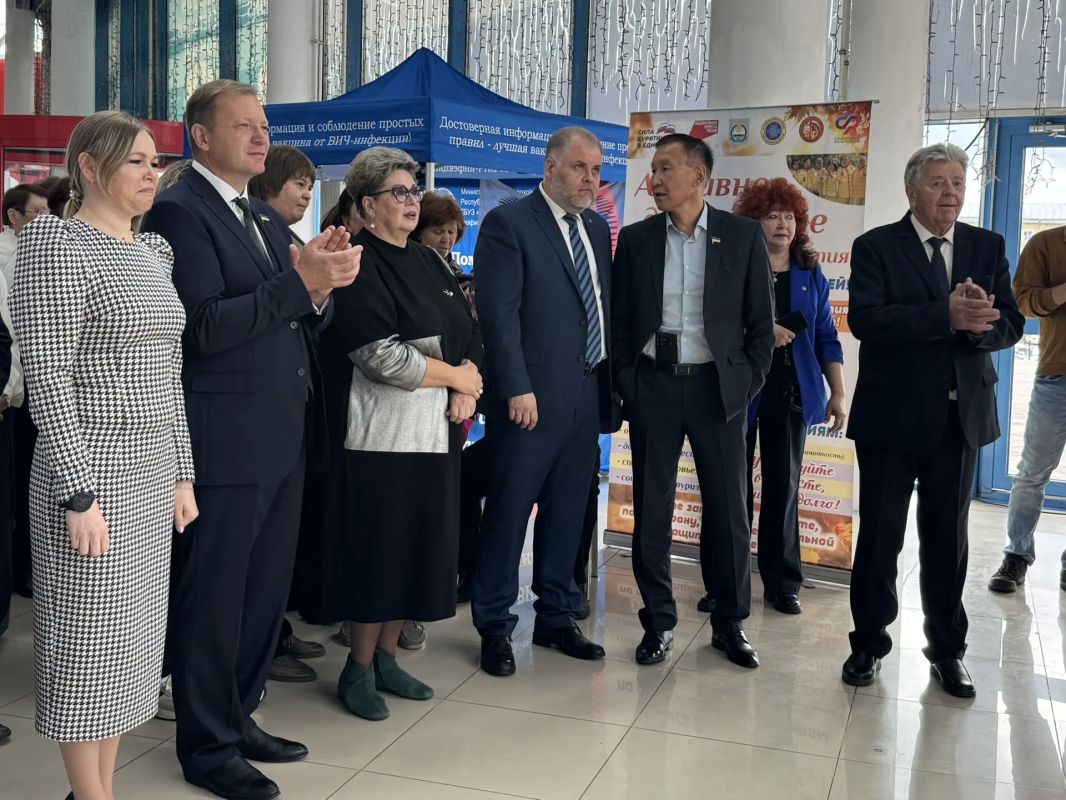 Депутаты Народного Хурала приняли участие в фестивале «Активное долголетие» Депутаты Народного Хурала приняли участие в фестивале «Активное долголетие»