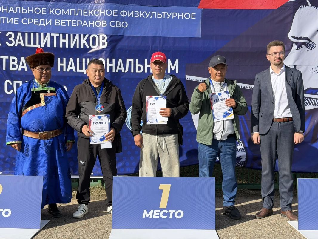 Октябрьский район стал победителем «Кубка защитников Отечества» Октябрьский район стал победителем «Кубка защитников Отечества»