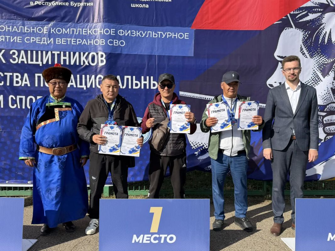 Октябрьский район стал победителем «Кубка защитников Отечества» Октябрьский район стал победителем «Кубка защитников Отечества»
