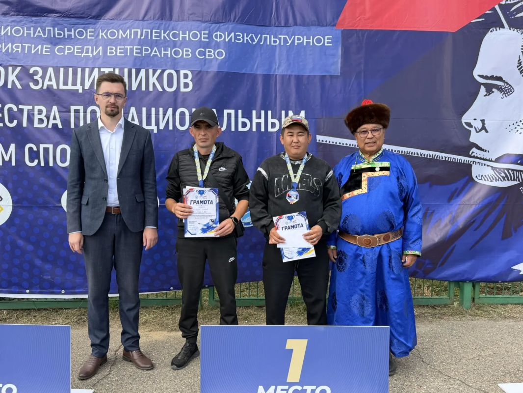 Октябрьский район стал победителем «Кубка защитников Отечества» Октябрьский район стал победителем «Кубка защитников Отечества»