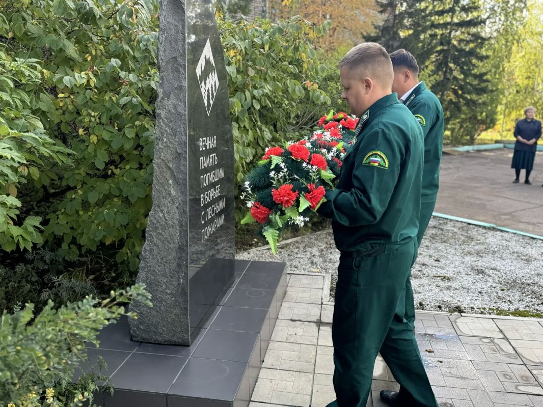 В память о погибших лесниках В память о погибших лесниках