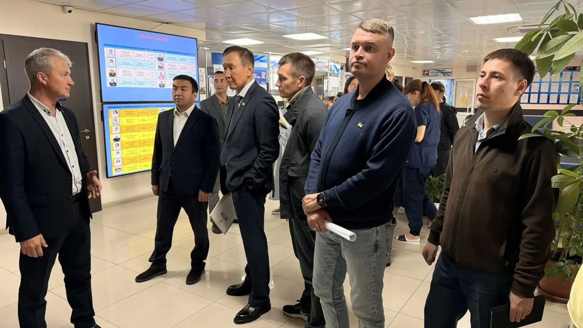 Сегодня на Центральном стадионе Республики Бурятия прошло выездное совещание депутатов Народного Хурала в рамках подготовки к заседанию Совета Народного Хурала по вопросу реализации Закона Республики Бурятия «О физической... Сегодня на Центральном стадионе Республики Бурятия прошло выездное совещание депутатов Народного Хурала в рамках подготовки к заседанию Совета Народного Хурала по вопросу реализации Закона Республики Бурятия «О физической...
