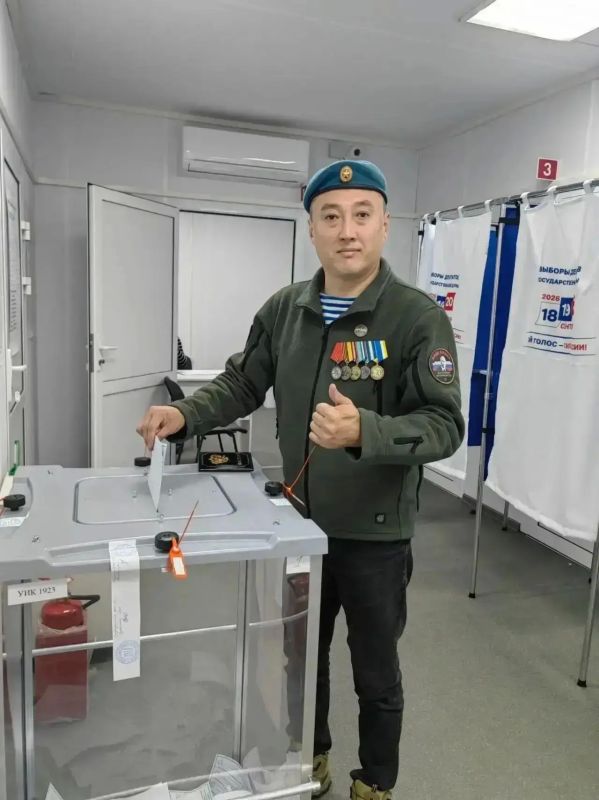 Председатель горсовета Улан-Удэ проголосовал в родной Кижинге Председатель горсовета Улан-Удэ проголосовал в родной Кижинге