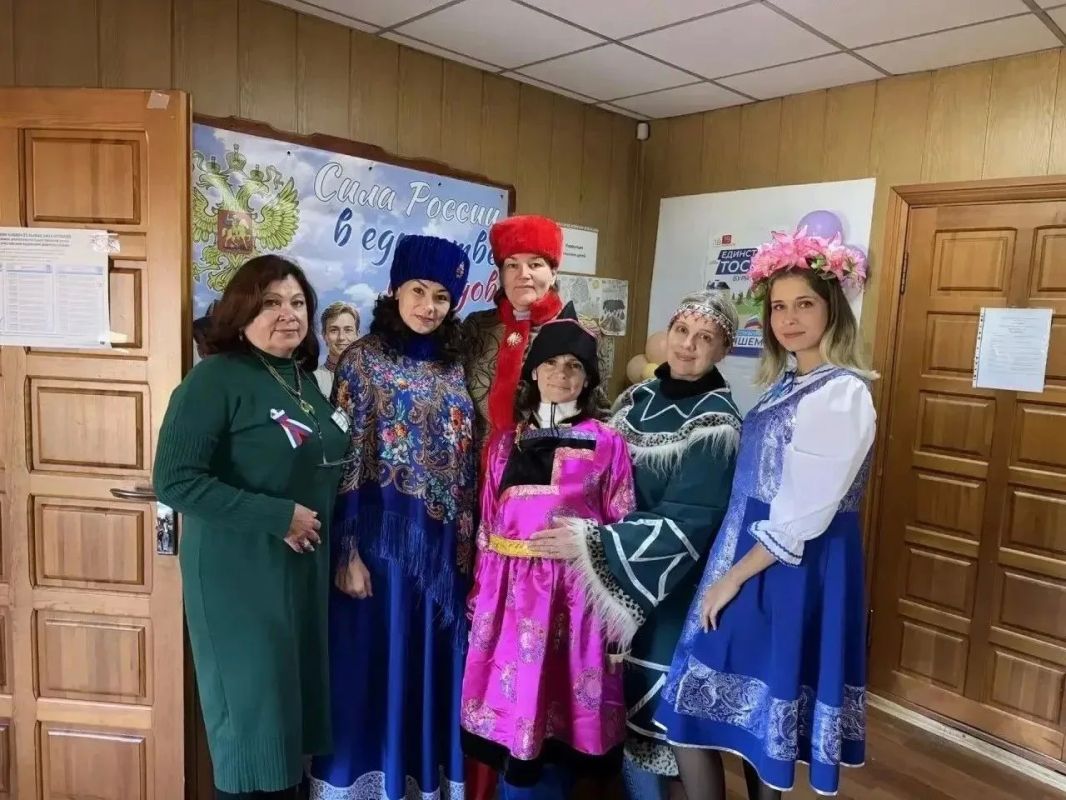 В Бурятии ТОСы активно участвуют в выборах и делают это по-особенному, превращая избирательные участки в праздник единства В Бурятии ТОСы активно участвуют в выборах и делают это по-особенному, превращая избирательные участки в праздник единства