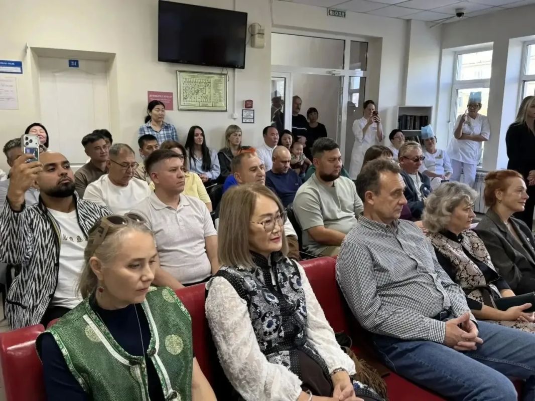 33 жителя Бурятии стали почетными донорами России 33 жителя Бурятии стали почетными донорами России