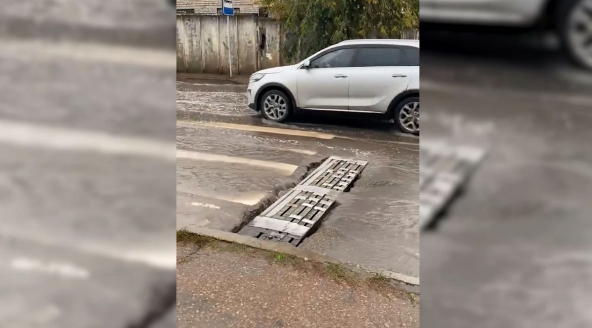 Вода на дорогах. Как в Улан-Удэ устраняли последствия дождя