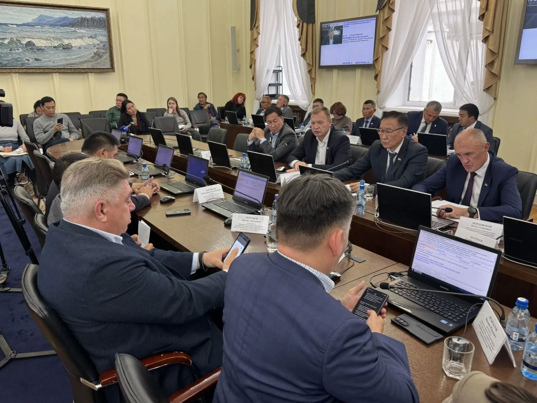 Сегодня под председательством Владимира Павлова состоялось заседание Совета Народного Хурала Республики Бурятия Сегодня под председательством Владимира Павлова состоялось заседание Совета Народного Хурала Республики Бурятия