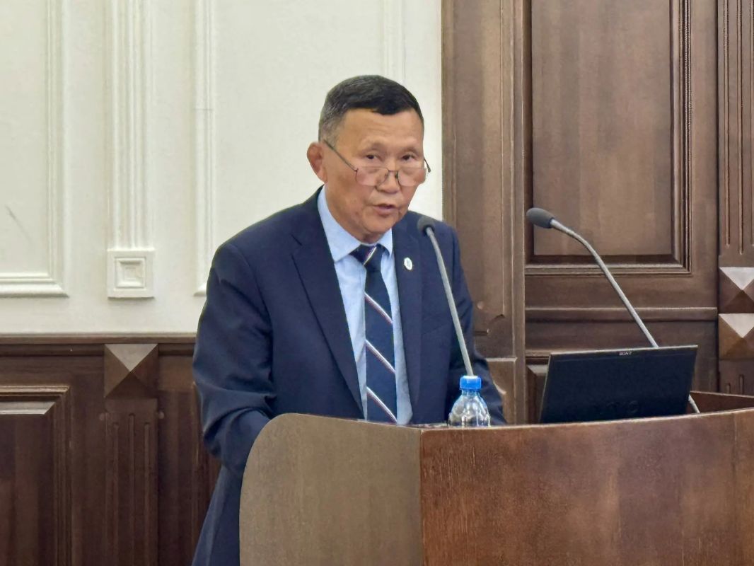Отдельное внимание на заседании Совета депутаты уделили ходу реализации Закона Республики Бурятия «О физической культуре и спорте» Отдельное внимание на заседании Совета депутаты уделили ходу реализации Закона Республики Бурятия «О физической культуре и спорте»