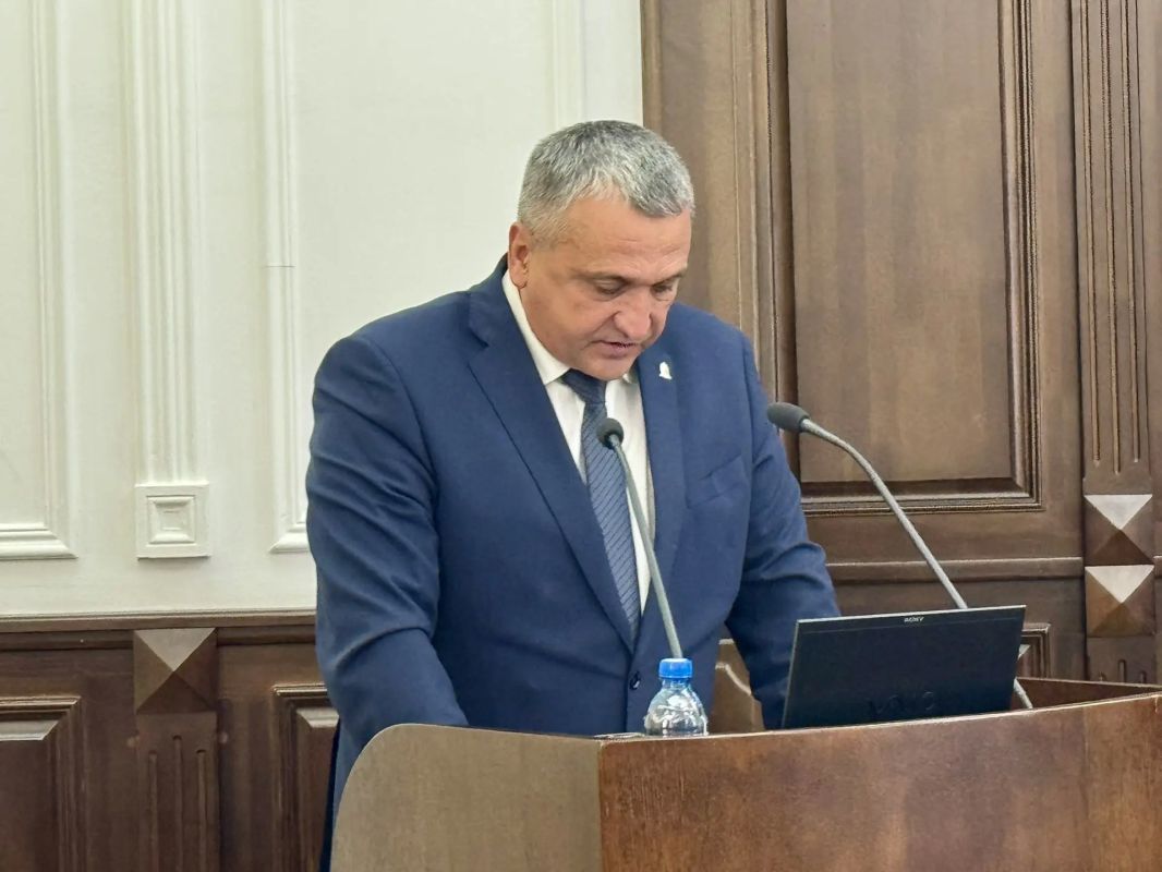 Отдельное внимание на заседании Совета депутаты уделили ходу реализации Закона Республики Бурятия «О физической культуре и спорте» Отдельное внимание на заседании Совета депутаты уделили ходу реализации Закона Республики Бурятия «О физической культуре и спорте»