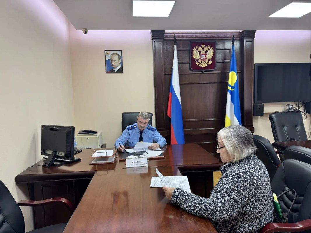 Сегодня исполняющий обязанности прокурора республики Алексей Шевченко провел прием граждан в приемной Президента Российской Федерации в Бурятии Сегодня исполняющий обязанности прокурора республики Алексей Шевченко провел прием граждан в приемной Президента Российской Федерации в Бурятии
