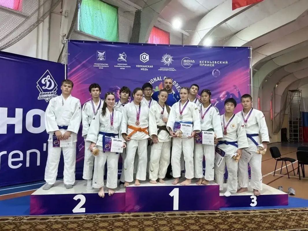 Сборная Бурятии заняла второе место на Международных детских спортивных играх Сборная Бурятии заняла второе место на Международных детских спортивных играх