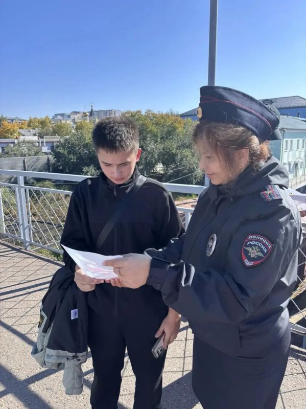 Безопасность на железной дороге: в Улан-Удэ прошли совместные рейды транспортной полиции и железнодорожников Безопасность на железной дороге: в Улан-Удэ прошли совместные рейды транспортной полиции и железнодорожников