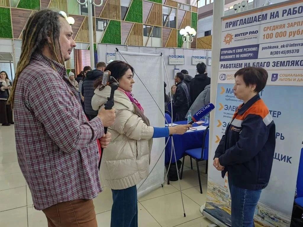 Зарплату до 200 тысяч рублей предлагают работодатели Бурятии на ярмарках вакансий