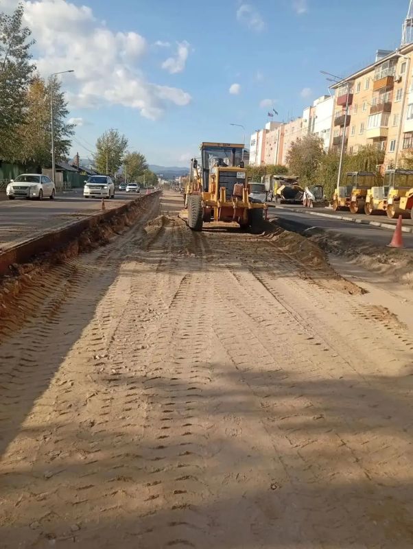 На улице Бабушкина готовят дорогу к асфальтированию На улице Бабушкина готовят дорогу к асфальтированию