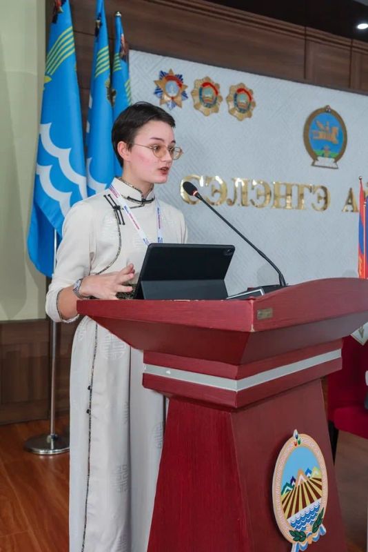 В Сухэ-Баторе открылся II Российско-Монгольский молодёжный форум В Сухэ-Баторе открылся II Российско-Монгольский молодёжный форум