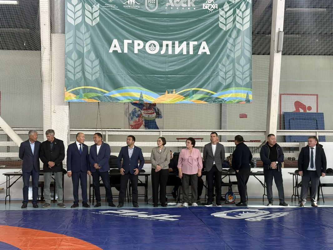 В спортивном комплексе сельхозакадемии, где прошла презентация книги, торжественно стартовало первенство Республики Бурятия по вольной борьбе в категории юниоров до 24 лет, посвящённое памяти ректора БГСХА, профессора А.П.... В спортивном комплексе сельхозакадемии, где прошла презентация книги, торжественно стартовало первенство Республики Бурятия по вольной борьбе в категории юниоров до 24 лет, посвящённое памяти ректора БГСХА, профессора А.П....